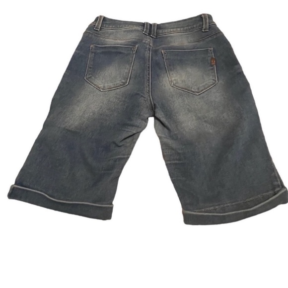1822 BERMUDA women's denim jean shorts size 4 whiskers medium wash cuffed EUC - Picture 5 of 14